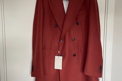 Selling with online payment: [EU] NWT Suitsupply red db overcoat, size 40R