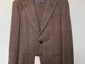 Selling with online payment: [EU] NWT Suitsupply brown shepherd check suit, size 38R