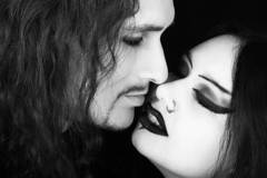 Selling: VAMPIRES KISS- ETERNAL LOVE SPELL AND READING