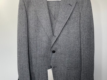 Selling with online payment: [EU] NWT Suitsupply grey herringbone 3pc suit, size 40R