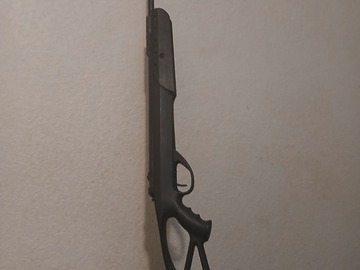 Selling: Umarex surge .177 high powered