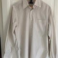 Vente: Chemise BOSS crème à rayures fines blanches