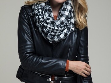 Bulk Lots: Pack of 20 Plaid Infinity Scarf