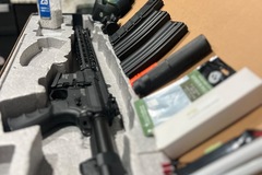 Selling: Airsoft gun 