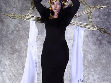 Selling with online payment: Edea Kramer Headpiece 