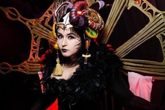 Selling with online payment: Edea Kramer Headpiece 