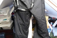 Winter sports: TOG 24 INSULATED SKI PANTS. BLACK