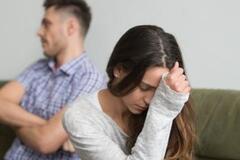 Selling: He loves you but what's stopping him. Fast answers 