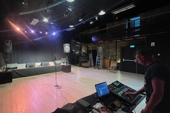Alquiler por días: Une salle de spectacle et de résidence en Périgord Vert