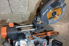 À vendre: Scie à onglets coulissante multi-matériaux neuve 