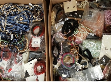 Bulk Lots: 25 lbs--Pandora's Box of Mixed Jewelry--$3.99 lb