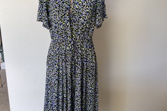 Selling: Sylvester Dress