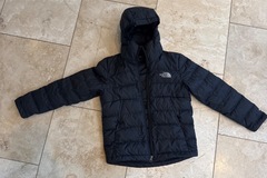 General outdoor: The North Face Boys’ large Neverstop Black Jacket
