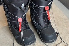 Winter sports: Burton Moto Imprint 1 Size 13 Black - Used Once