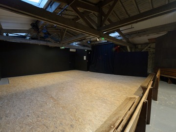 Location à l'heure: Salle de répétition