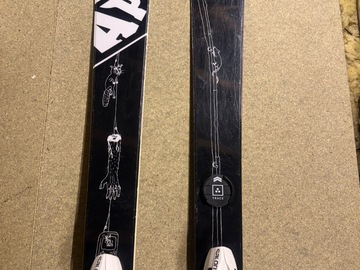 Winter sports: Mens 180cm park twin tip skis