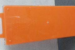 À vendre: Boite de rangement  en plastique orange 