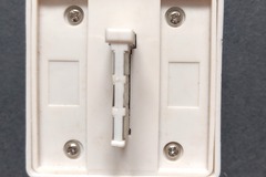 À vendre: 	Bi-prise de téléphone en T