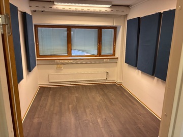 Renting out: Studio / työtila hyvien kulkuyhteyksien päässä Metsälässä