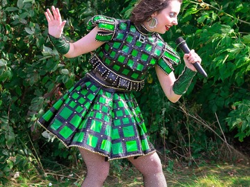 Selling with online payment: Anne Boleyn (SIX: The Musical)