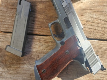 Selling: Sig sauer