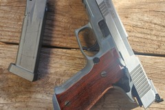 Selling: Sig sauer