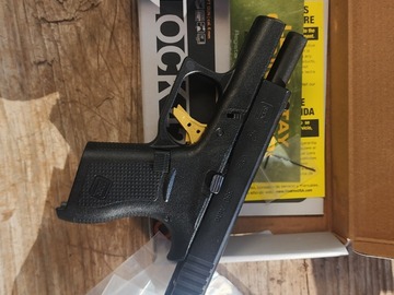 Selling: Glock 42