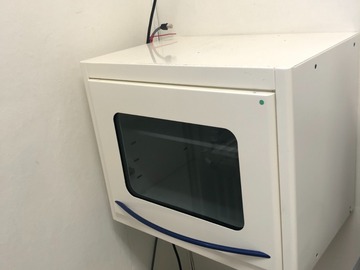 Gebruikte apparatuur: Tavom tray kastje met glas (Italiaans Padova)