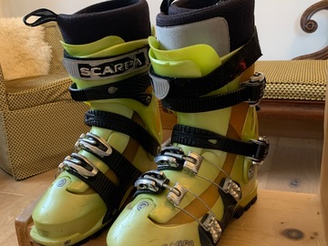 Winter sports: Ski boots: Scarpa