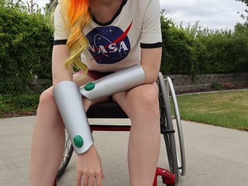 Selling with online payment: Starfire Teen Titans (Gabriel Picolo Design)