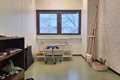 Vuokrataan: Studio/workplace in Merihaka available 1.12