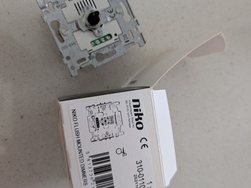 For sale : Variateur 0-10V NIko 310-01100 Neuf
