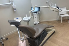 Gebruikte apparatuur: gebruikte sirona c3+ behandelstoel