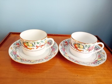 Vente: 2 tasses et leurs soucoupes en porcelaine de Limoges