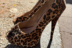 Selling: Escarpins taille 38-39 neuf 