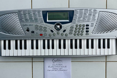 Selling: Keyboard électronique