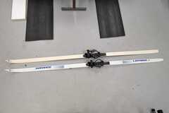 Til leie (per uke): Järvinen lapponia 280 cm metsäsukset