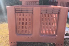 À vendre: Caisse Palette ajourée en plastique 