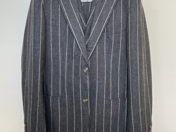 Selling with online payment: [EU] Like new Suitsupply charcoal chalk stripe 3pc suit, size 36R