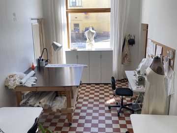 Vuokrataan: Valoisa studio Vallilassa