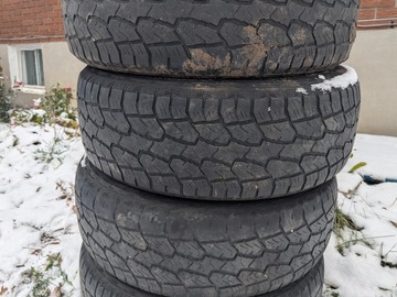 Selling with online payment: Ford F150 6 Bolts Rims/Tires