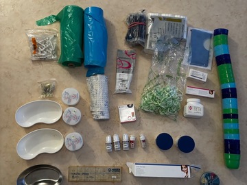 Gebruikte apparatuur: Diverse tandarzsartikelen