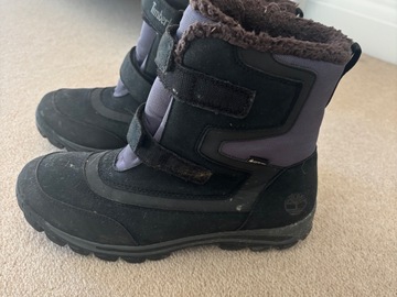 Winter sports: Timberland black goretex snow boots