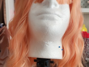 Selling with online payment: Peach wig