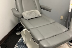 Selling with online payment: Motorized Medical Aesthetics Chair