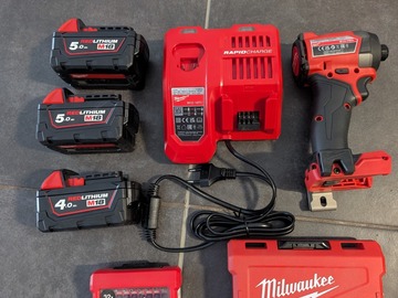 For sale : visseuse à choc + batterie + chargeur