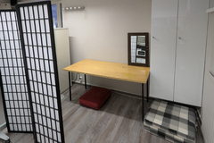 Renting out: Työpisteitä vapaana Tampereen Taidehallilla!