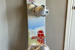 General outdoor: Burton 147 Feather Snowboard & Burton Stiletto Bindings