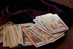 Selling: 12 Months Tarot Reading 