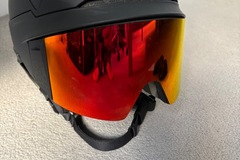 Winter sports: Oakley MOD 7 Ski Helmet / Goggles